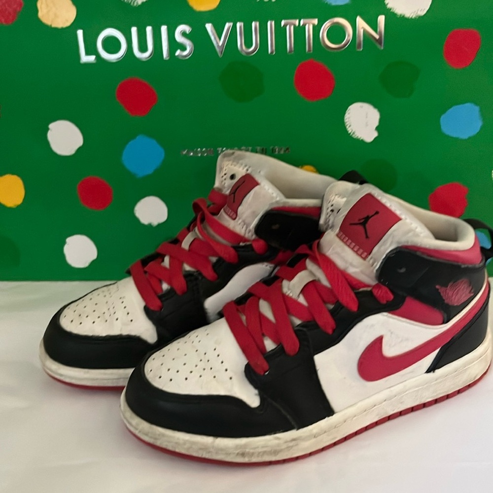 ||~KIDS JORDAN 1 MIDS~||